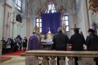 Keresztút a Szent Krisztina Női Kar vezetésével
