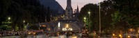 forrás: https://www.lourdes-france.org/en/marian-torchlight-procession/